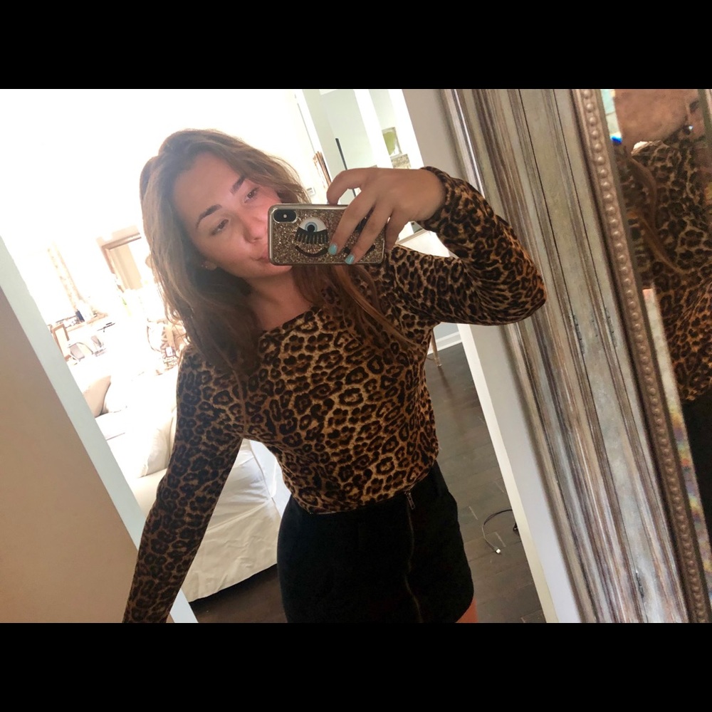 NEVER WORN JAG SWEATER